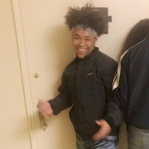 Meet your Posher, Roy